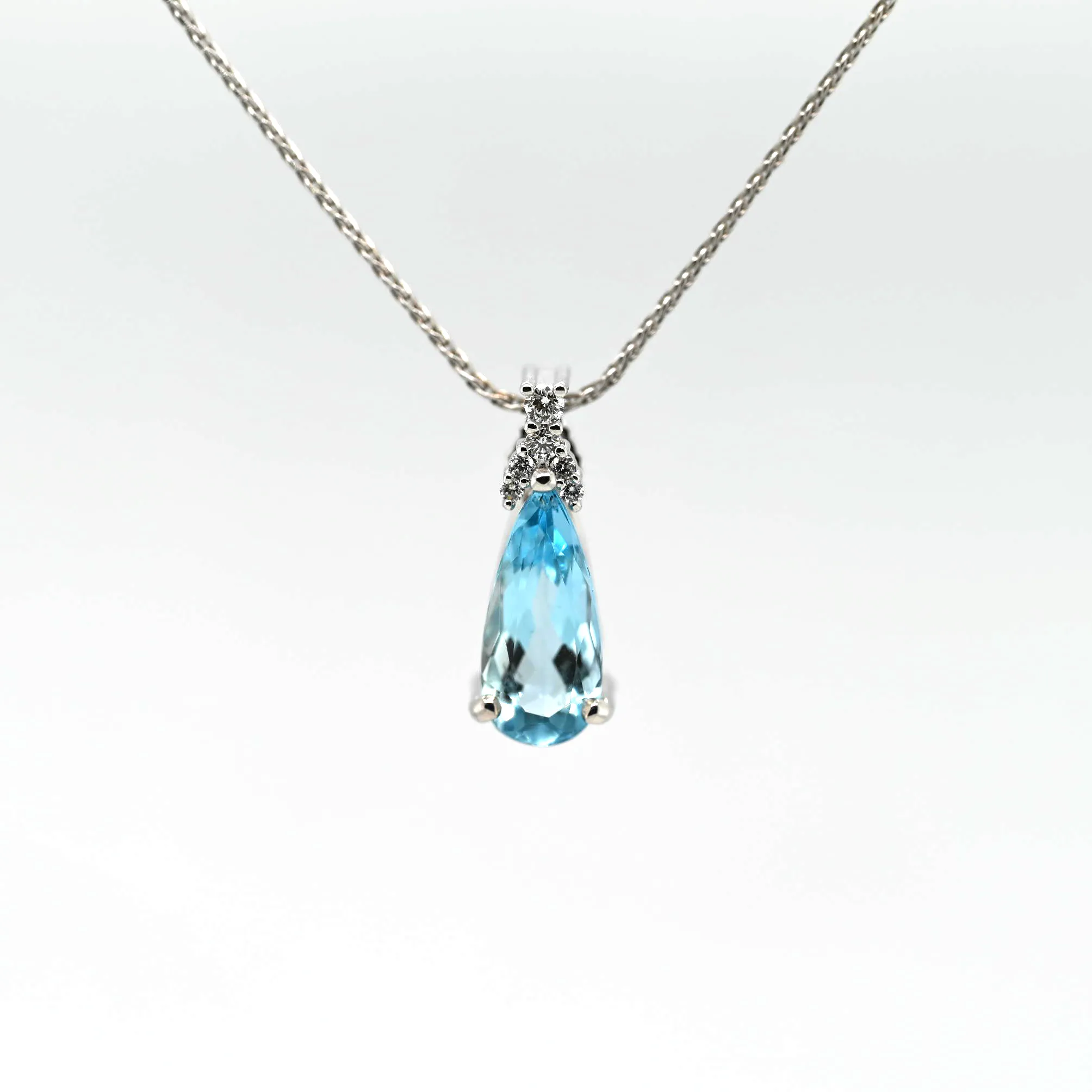 1.58CT Custom 18k Aquamarine Pendant