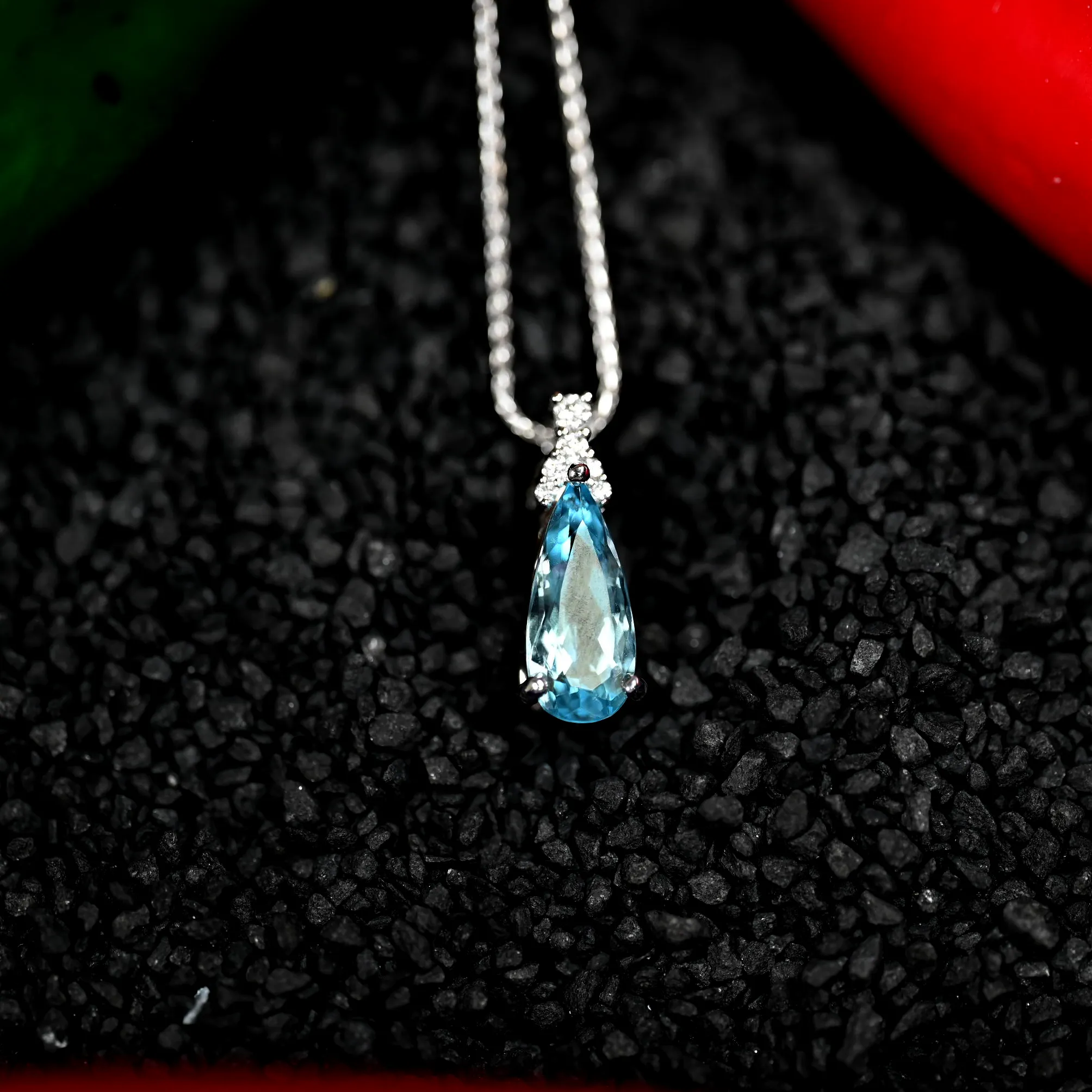 1.58CT Custom 18k Aquamarine Pendant